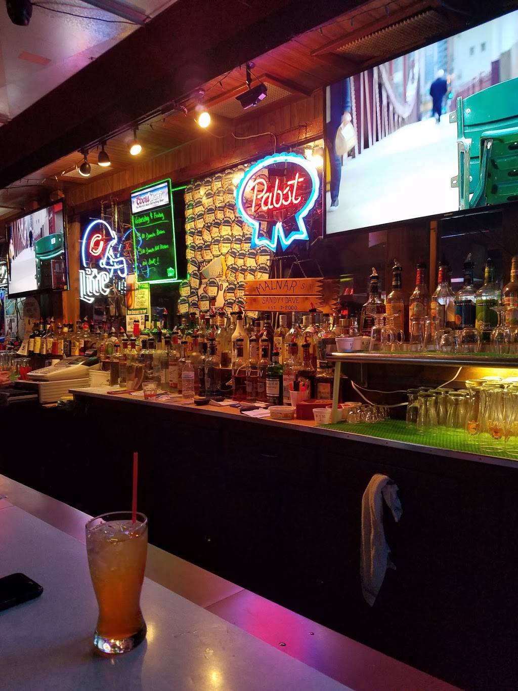 Malnars Tap & Restaurant | restaurant | 1123 Clement St, Joliet, IL 60435, USA | 8157231661 OR +1 815-723-1661