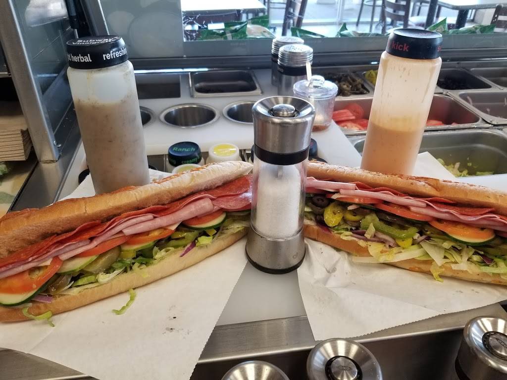 Subway Restaurants | restaurant | Grand Slam Plaza, 1100 N Tuttle Ave Unit #18, Sarasota, FL 34237, USA | 9419548794 OR +1 941-954-8794