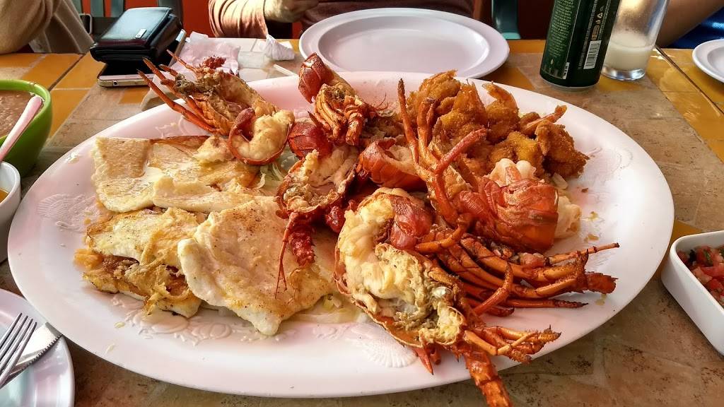 Olas Del Mar | restaurant | Paseo del Mar, Puerto Nuevo, B.C., Mexico | 016616140510 OR +52 661 614 0510