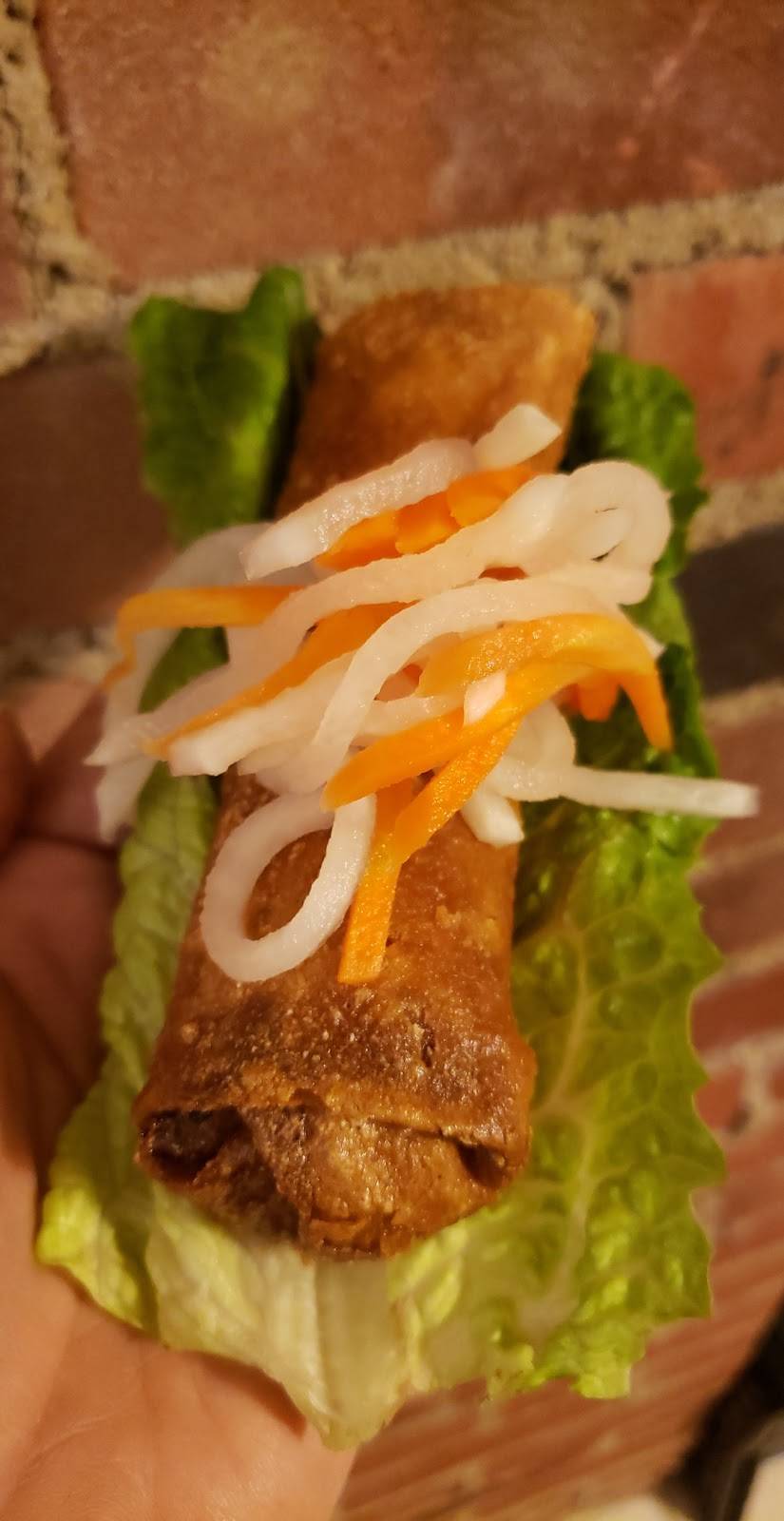 Minh Anh | restaurant | 5428 Detroit Ave, Cleveland, OH 44102, USA | 2169619671 OR +1 216-961-9671