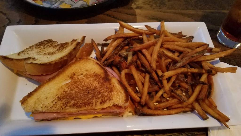 The Basement Sports Bar & Grill | restaurant | 740 Munroe Falls Ave, Cuyahoga Falls, OH 44221, USA | 3309231000 OR +1 330-923-1000