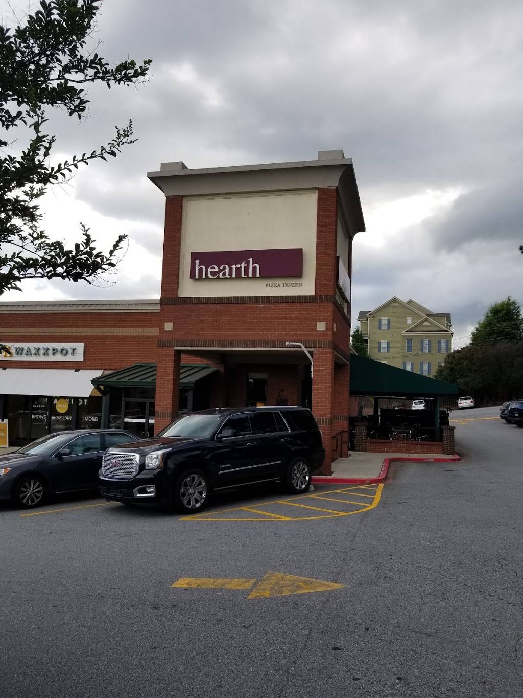 Hearth Pizza Tavern | restaurant | 5992 Roswell Rd NE, Sandy Springs, GA 30328, USA | 4042525378 OR +1 404-252-5378