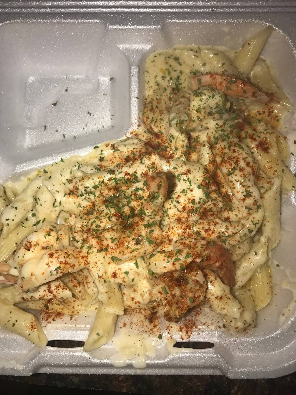 Winnies (Soul Food) | restaurant | 179 Broadway, Amityville, NY 11701, USA | 6315981455 OR +1 631-598-1455