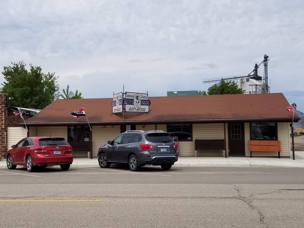 Bettys Pantry Restaurant & Catering | restaurant | 102 Main St E West, Ottertail, MN 56571, USA | 2183673088 OR +1 218-367-3088