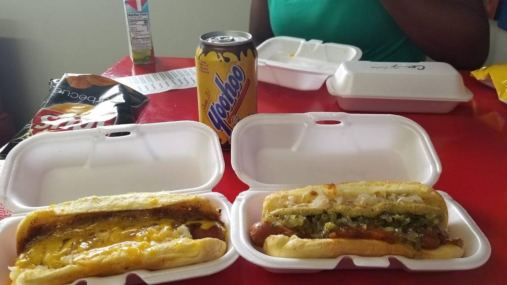 Hot Dog Headquarters | restaurant | 11 E James St, Lillington, NC 27546, USA | 7047256715 OR +1 704-725-6715