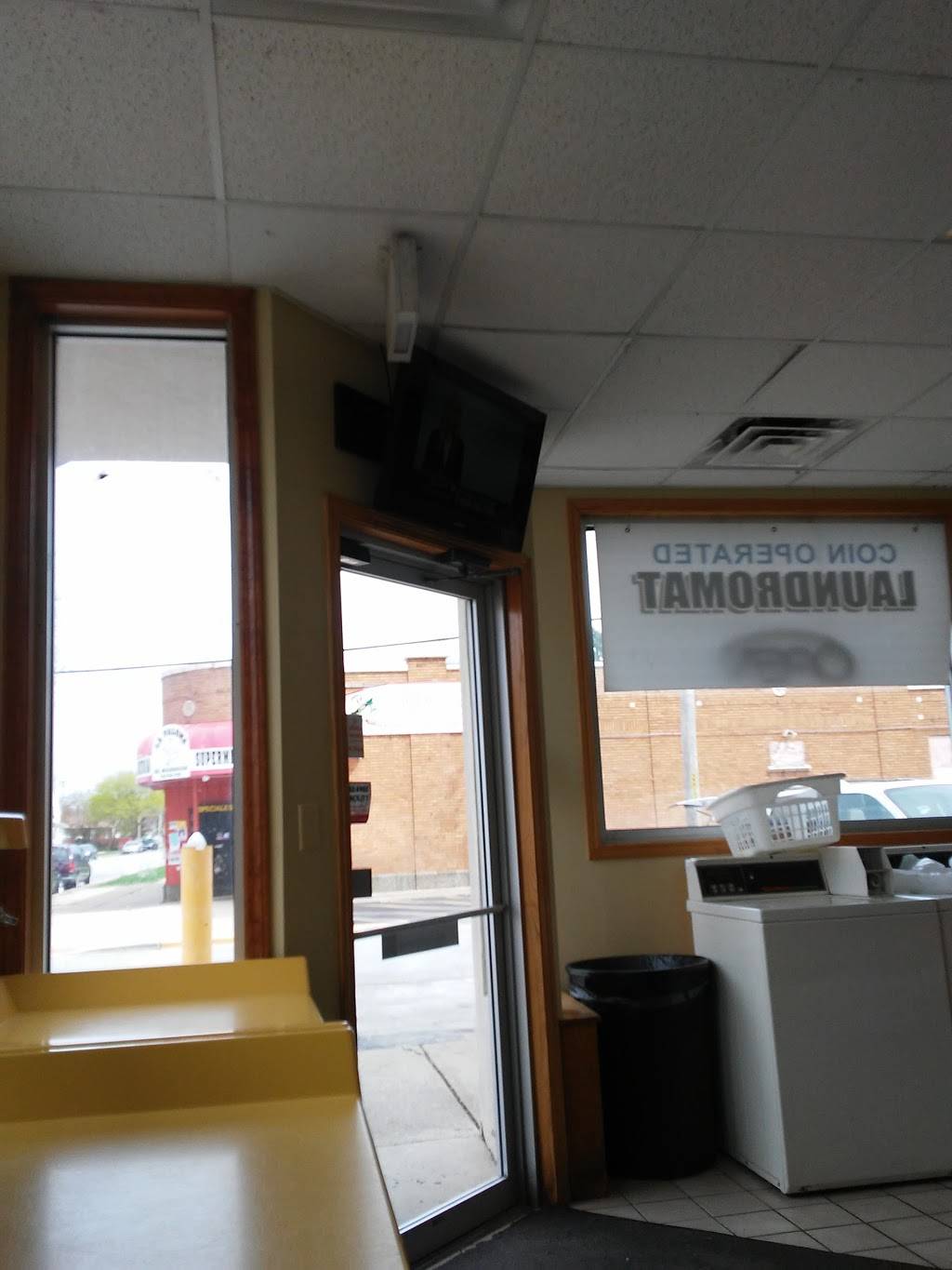 La Paloma De Michoacan | restaurant | 204 W 15th St, Chicago Heights, IL 60411, USA | 7087551705 OR +1 708-755-1705