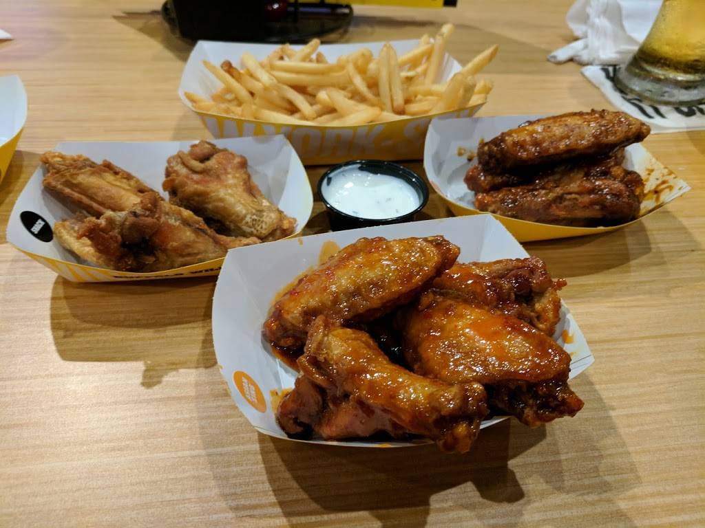 Buffalo Wild Wings | restaurant | 5805 Hwy 6 N, Houston, TX 77084, USA | 2812009464 OR +1 281-200-9464