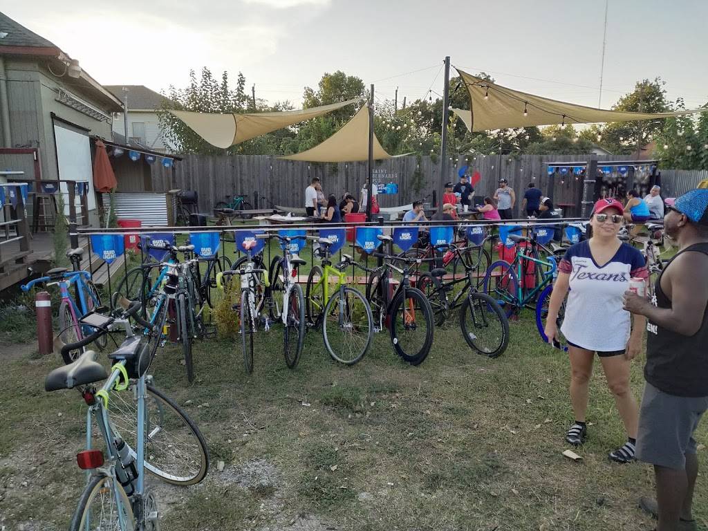 Saint Bernards Pub | restaurant | 3907 Canal St, Houston, TX 77003, USA | 7138427133 OR +1 713-842-7133