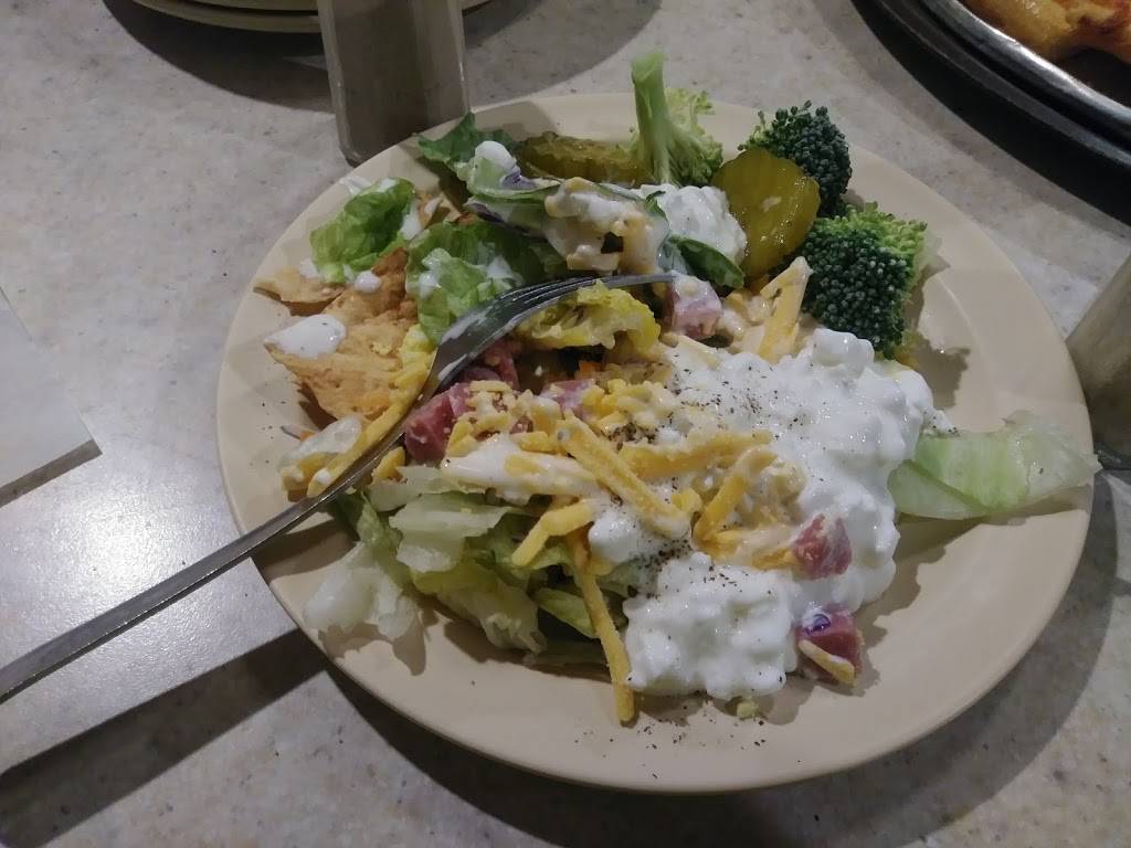 Pizza Village Of Beulaville | restaurant | 811 W Main St, Beulaville, NC 28518, USA | 9102983346 OR +1 910-298-3346