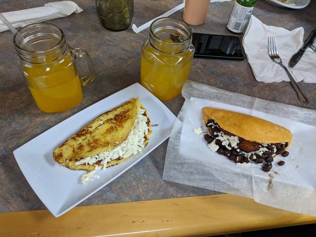 El Rey de las Arepas | restaurant | 7701 McGraw Ave, Detroit, MI 48210, USA | 3133072210 OR +1 313-307-2210