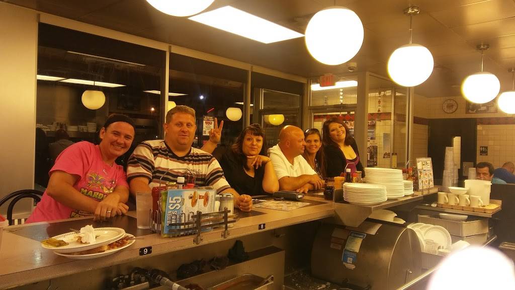 Waffle House | meal takeaway | 69 Expressway Dr, Manchester, TN 37355, USA | 9317281167 OR +1 931-728-1167