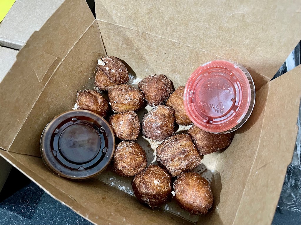 Smack Wings - Downtown E. Colonial | restaurant | 2914 E Colonial Dr, Orlando, FL 32803, USA | 4073782628 OR +1 407-378-2628