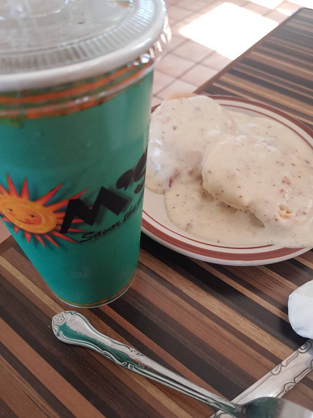 Toms Burgers | restaurant | 15678 Main St, Hesperia, CA 92345, USA | 7609478801 OR +1 760-947-8801