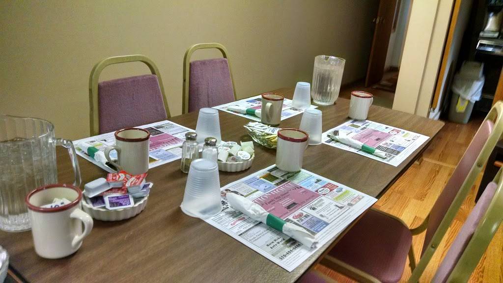 Station House | restaurant | 44 Montgomery St, Montgomery, PA 17752, USA | 5705472283 OR +1 570-547-2283