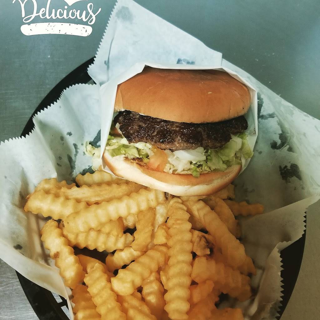 Las Palmas Cafe | restaurant | 107 W Front St, Falls City, TX 78113, USA | 8302543096 OR +1 830-254-3096