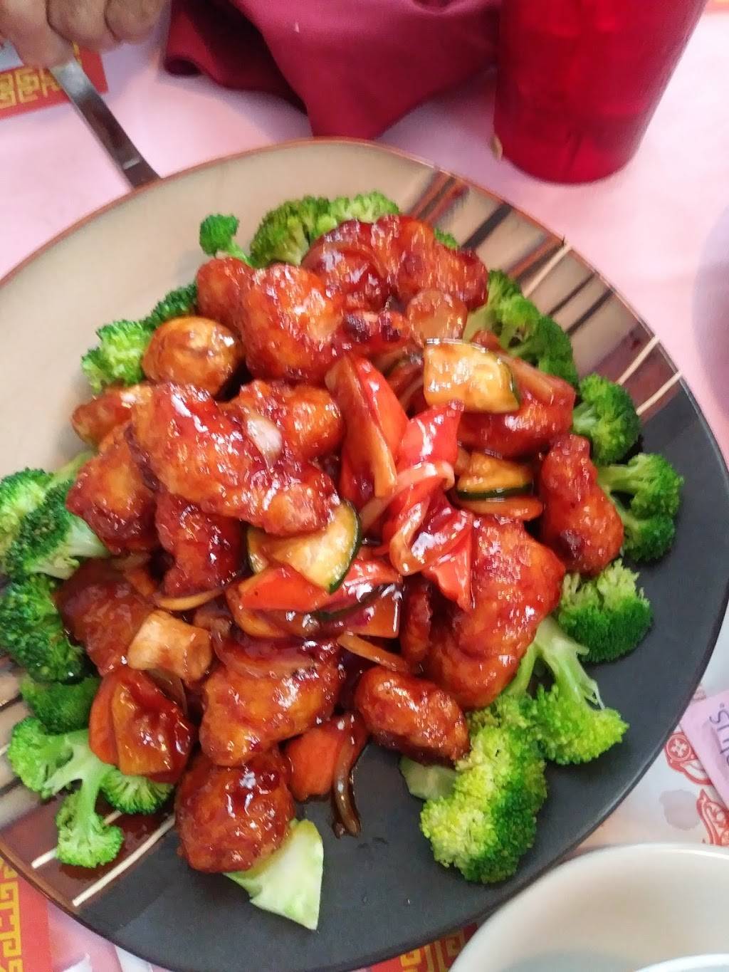 Golden Crown Inn | restaurant | 2739 S Staples St, Corpus Christi, TX 78404, USA | 3618538886 OR +1 361-853-8886