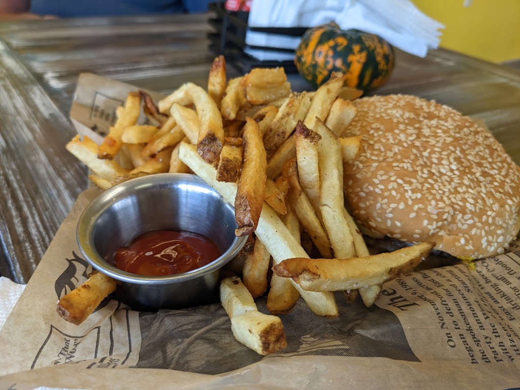 Burger Budz | restaurant | 1364 Main St Unit #13, Sanford, ME 04073, USA | 2074138960 OR +1 207-413-8960