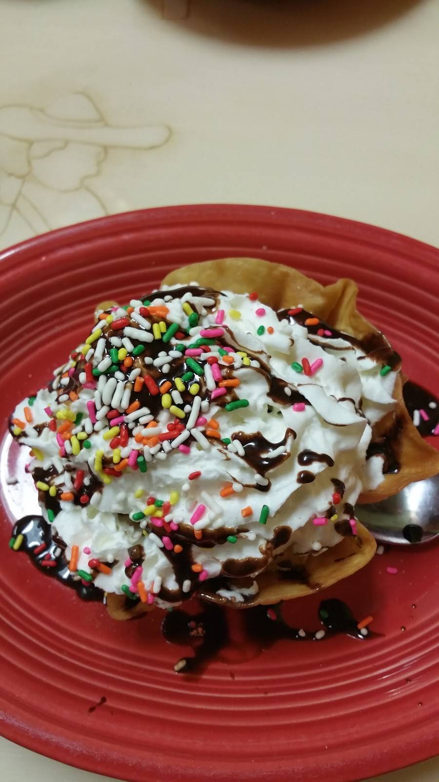 Tlaquepaque Mexican Grill & Restaurant | restaurant | 50601 Valley Plaza Dr, St Clairsville, OH 43950, USA | 7406952560 OR +1 740-695-2560