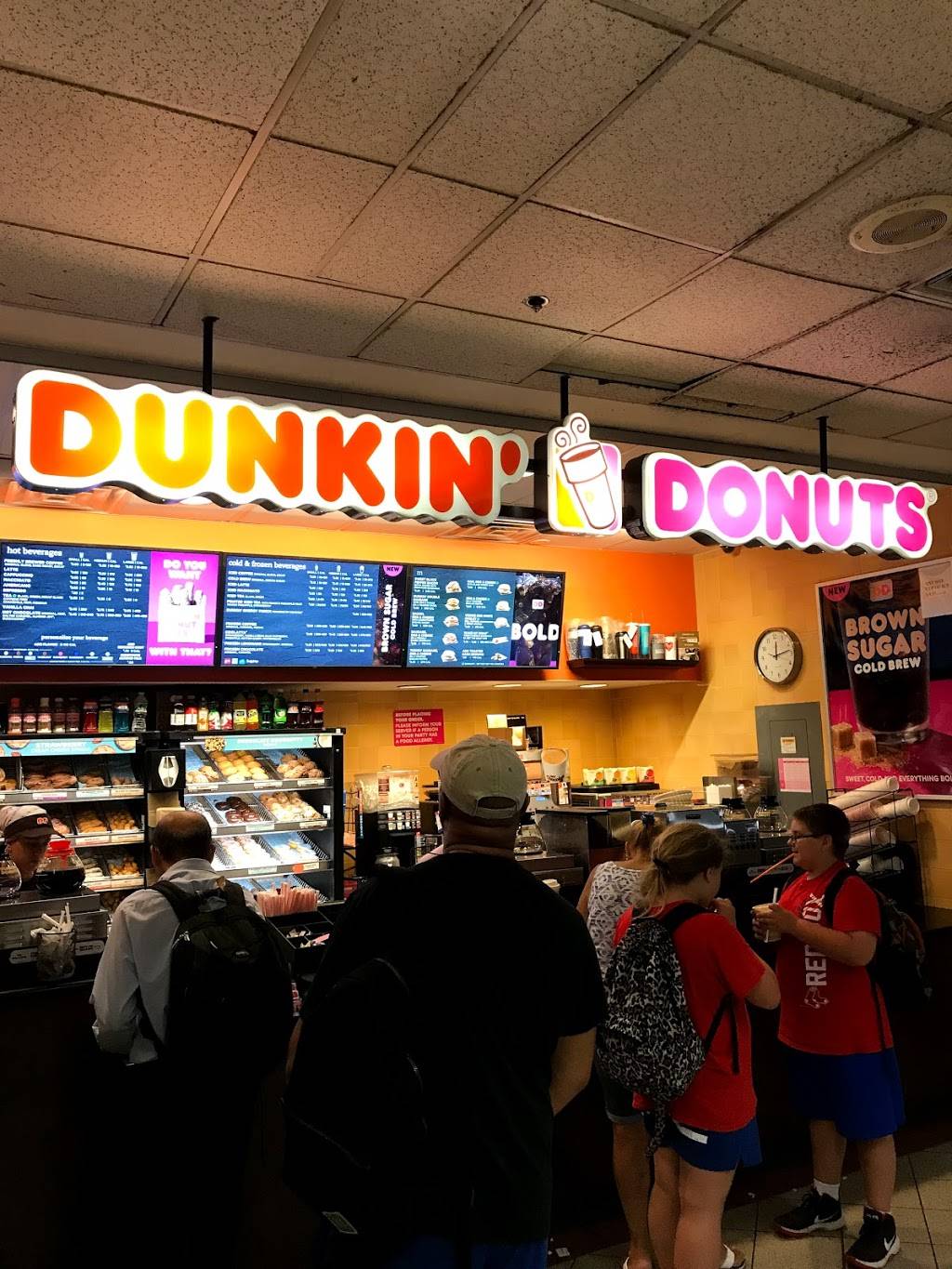 Dunkin | bakery | 100 Legends Way, Boston, MA 02114, USA | 6173674301 OR +1 617-367-4301