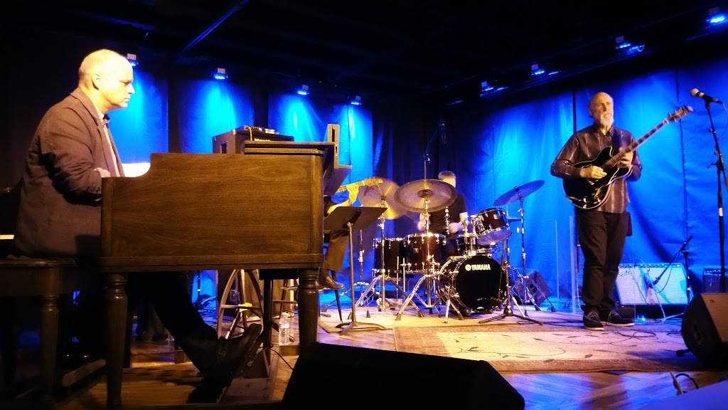 The Ludlow Garage | restaurant | 342 Ludlow Ave, Cincinnati, OH 45220, USA | 5138617625 OR +1 513-861-7625