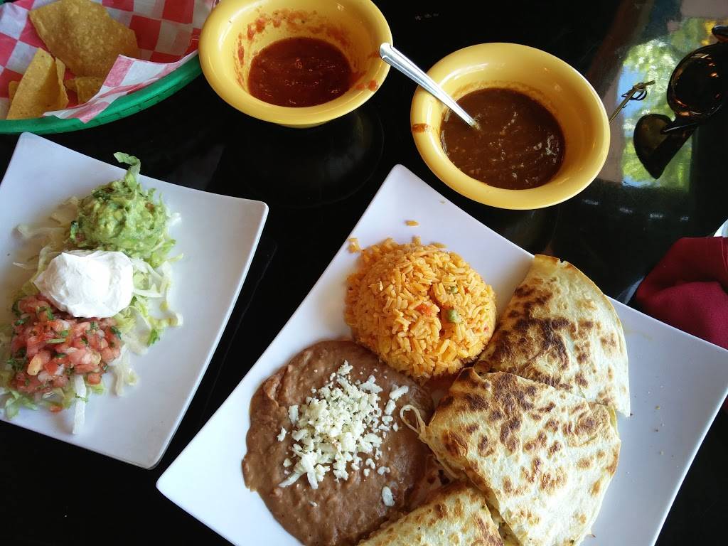 Avocado Mexican Grill | restaurant | 715 Bloom St, Celebration, FL 34747, USA | 4075661212 OR +1 407-566-1212