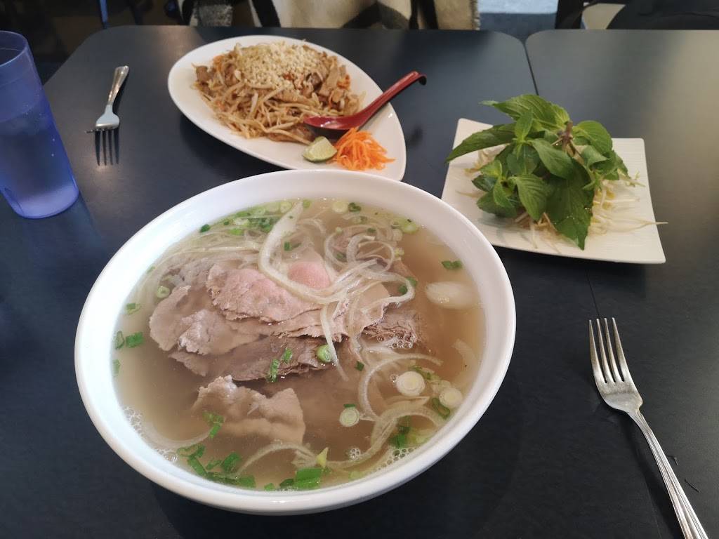 Pho V Noodle House | restaurant | 2181 Ogilvie Rd, Gloucester, ON K1J 8Y7, Canada | 6137455888 OR +1 613-745-5888