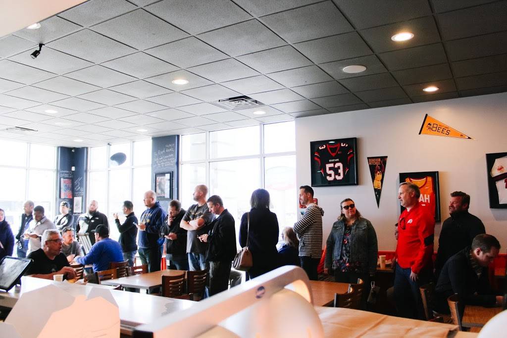 Mr. Charlies Chicken Fingers | restaurant | 554 W 4500 S, Murray, UT 84123, USA | 8018039486 OR +1 801-803-9486