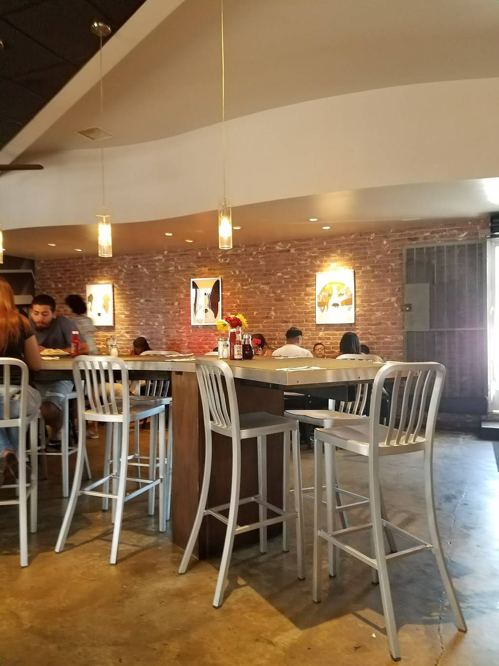 Jacks N Joe | restaurant | 2498 S Figueroa St, Los Angeles, CA 90007, USA | 2137484565 OR +1 213-748-4565