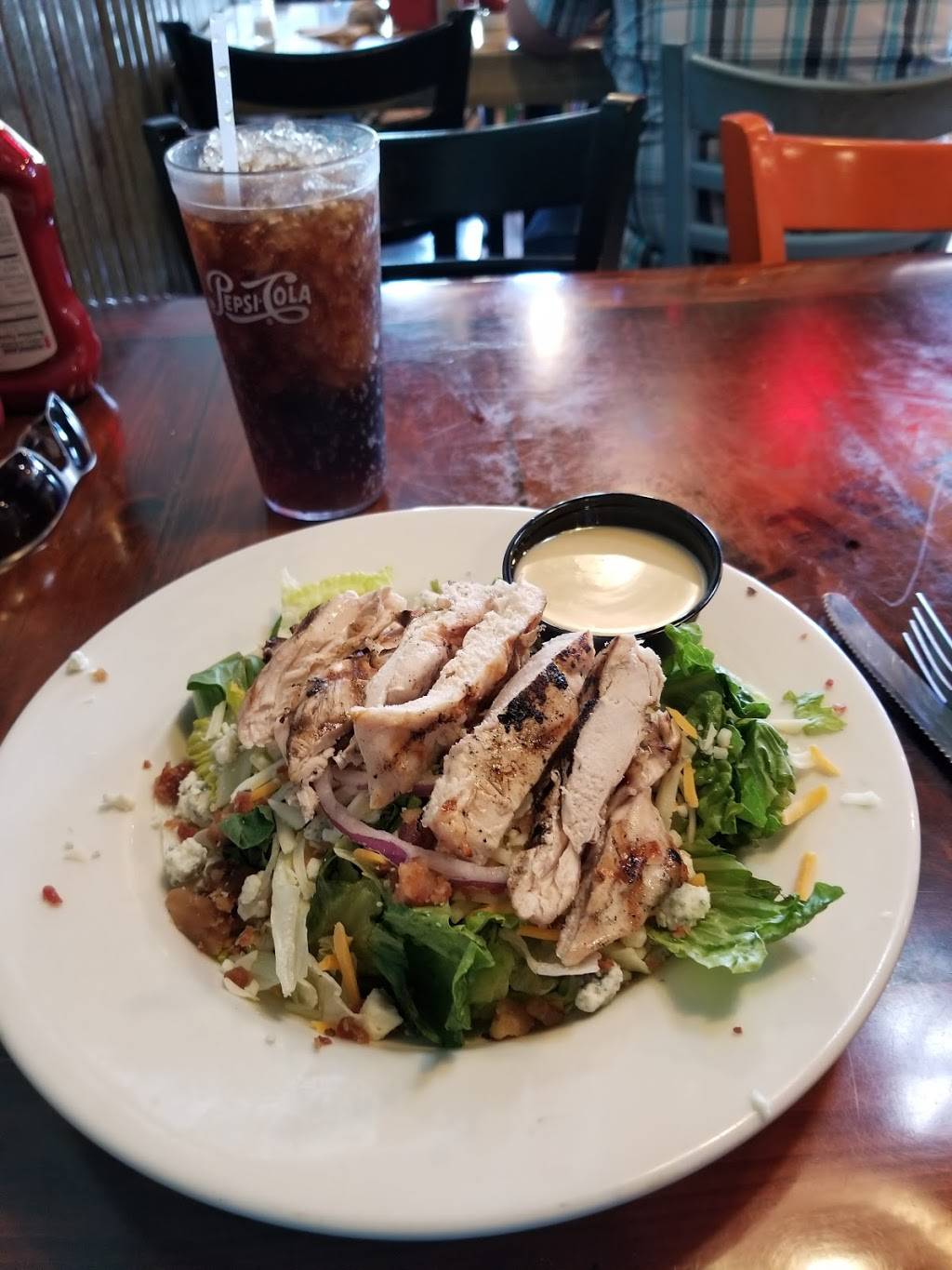 Hurricane Grill & Wings | restaurant | 2401 W State Rd 434, Longwood, FL 32779, USA | 4077725504 OR +1 407-772-5504