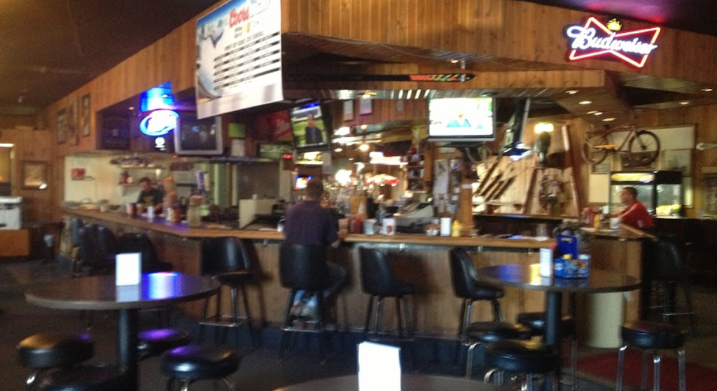 Windjammer Lounge | night club | 2303 Stern Dr, Bloomington, IL 61704, USA | 3096632233 OR +1 309-663-2233