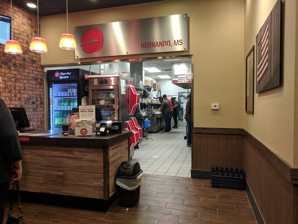 Pizza Hut | meal takeaway | 1218 E Commerce St, Hernando, MS 38632, USA | 6622988289 OR +1 662-298-8289