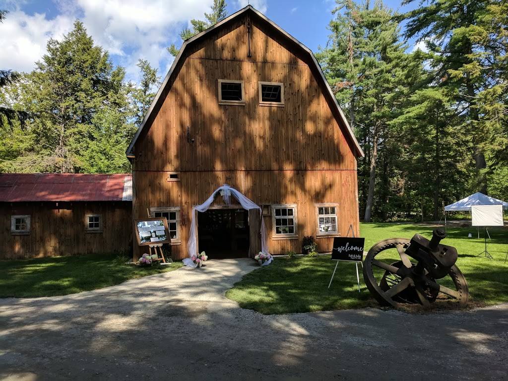 Pine Lodge | restaurant | 6 Chemin de Pine Lodge, Bristol, QC J0X 1G0, Canada | 8196472805 OR +1 819-647-2805