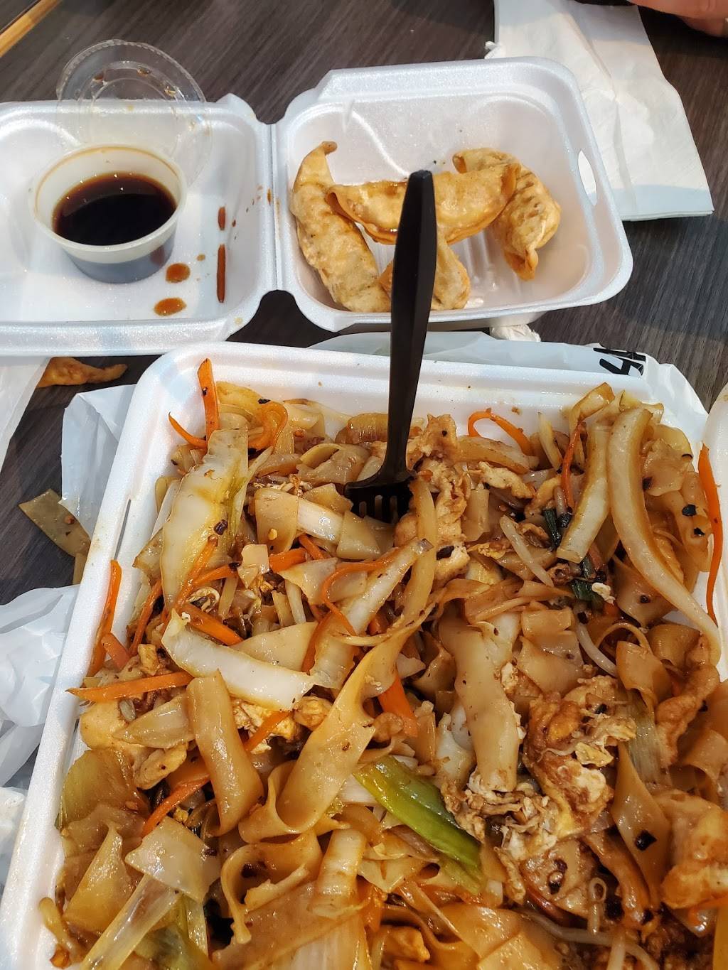 Ruby Thai Kitchen | restaurant | 1900 Tamiami Trail N, Naples, FL 34102, USA | 2392130861 OR +1 239-213-0861