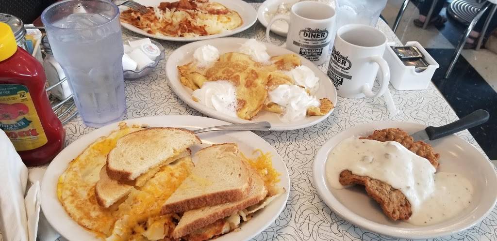 Highland Diner | restaurant | 418 Walnut St, Highland, IL 62249, USA | 6186547481 OR +1 618-654-7481