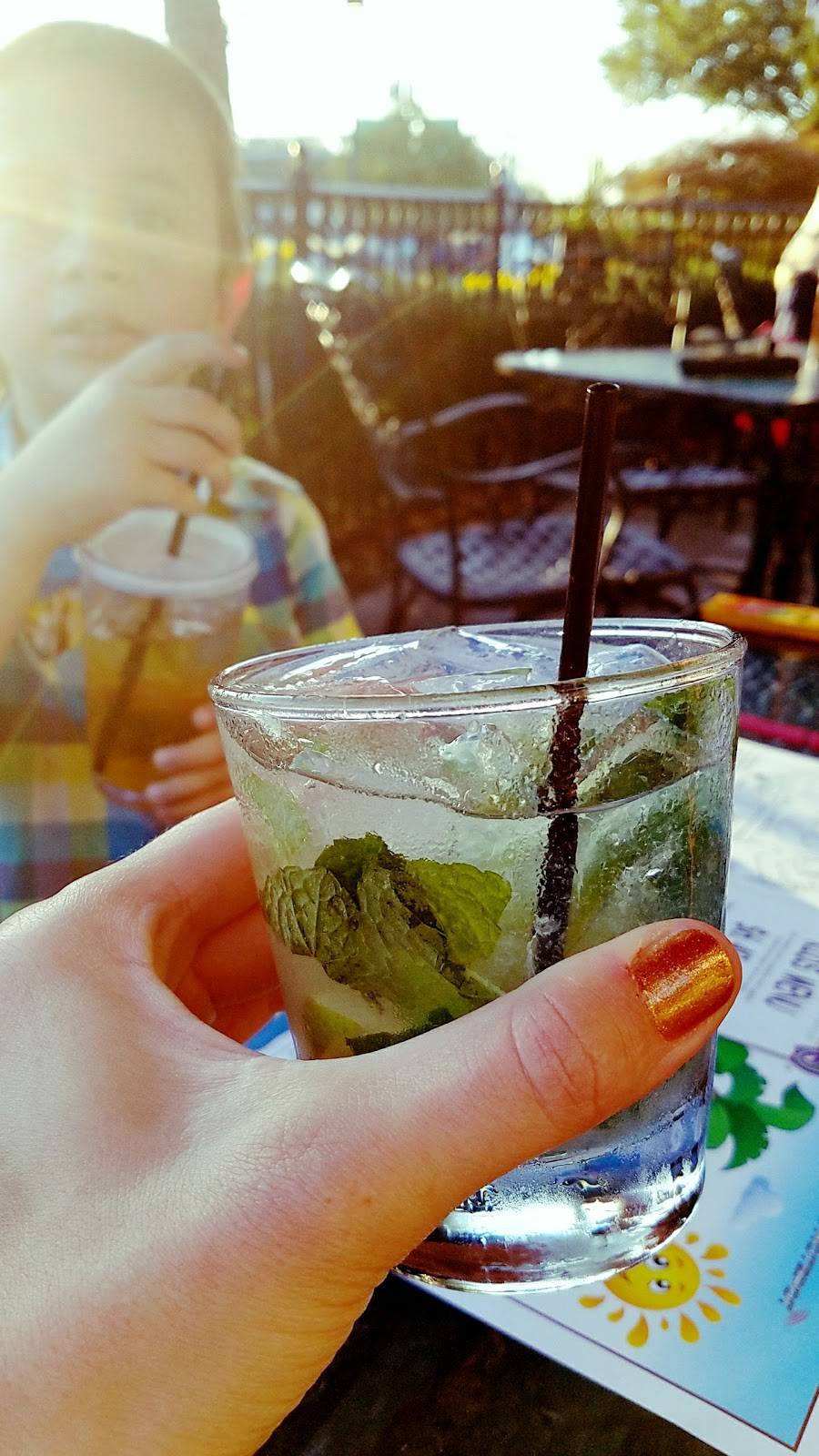 Houlihans | restaurant | 706 NJ-17, Ramsey, NJ 07446, USA | 2019347222 OR +1 201-934-7222