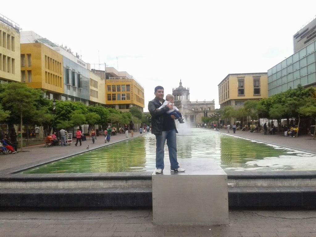 El Jacalito Restaurant | restaurant | 10110 Main St, Lamont, CA 93241, USA | 6618454598 OR +1 661-845-4598