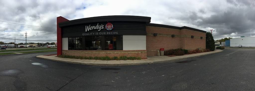 Wendys | restaurant | 2421 S Stoughton Rd, Madison, WI 53716, USA | 6082231120 OR +1 608-223-1120