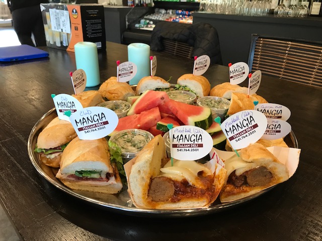 Mangia italian Restaurant and Bere Wine Bar | restaurant | 7755 US-101, Gleneden Beach, OR 97388, USA | 5417642501 OR +1 541-764-2501