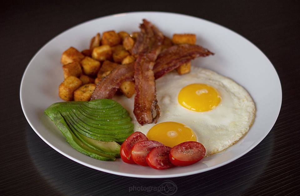 Old King Bistro | restaurant | 2934 King St E, Kitchener, ON N2A 1A7, Canada | 5192085464 OR +1 519-208-5464