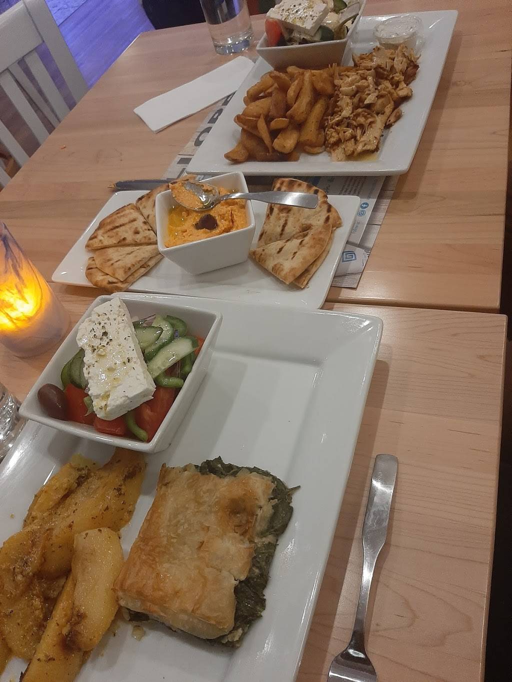 Arahova Souvlaki - Decarie | restaurant | 7965 Boulevard Décarie, Montréal, QC H4P 2H5, Canada | 4382398788 OR +1 438-239-8788