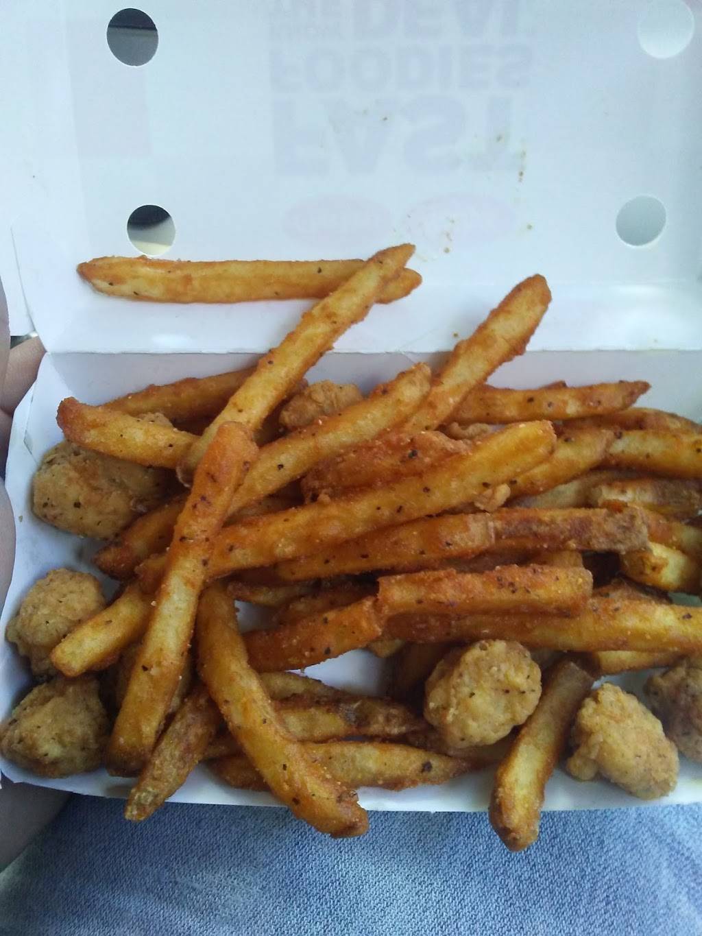 Checkers | restaurant | 7809 Lem Turner Rd, Jacksonville, FL 32208, USA | 9047650076 OR +1 904-765-0076