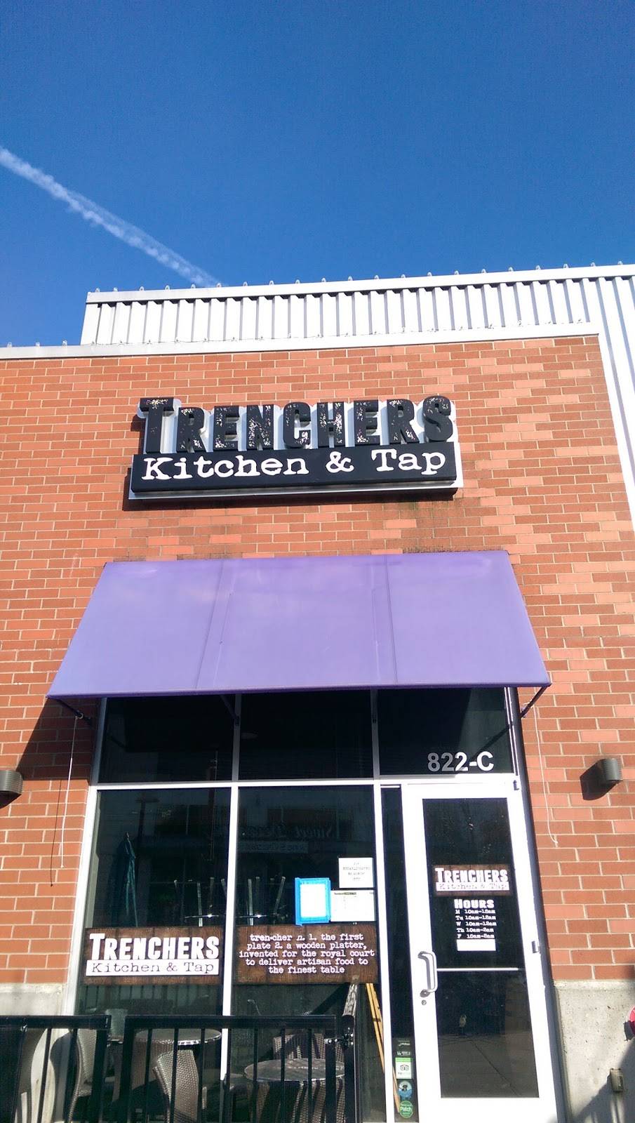 Trenchers Kitchen & Tap | restaurant | 822 N 10th Pl, Renton, WA 98057, USA | 4252550714 OR +1 425-255-0714
