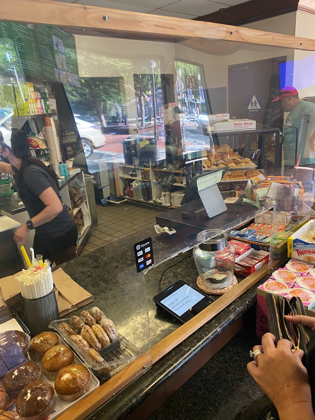 Main St Bagels | bakery | 17300 Monterey Hwy #100, Morgan Hill, CA 95037, USA | 4087768886 OR +1 408-776-8886