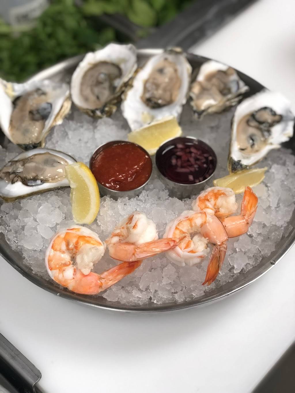 The Meeting House | restaurant | 827 Williams St, Longmeadow, MA 01106, USA | 4137543607 OR +1 413-754-3607