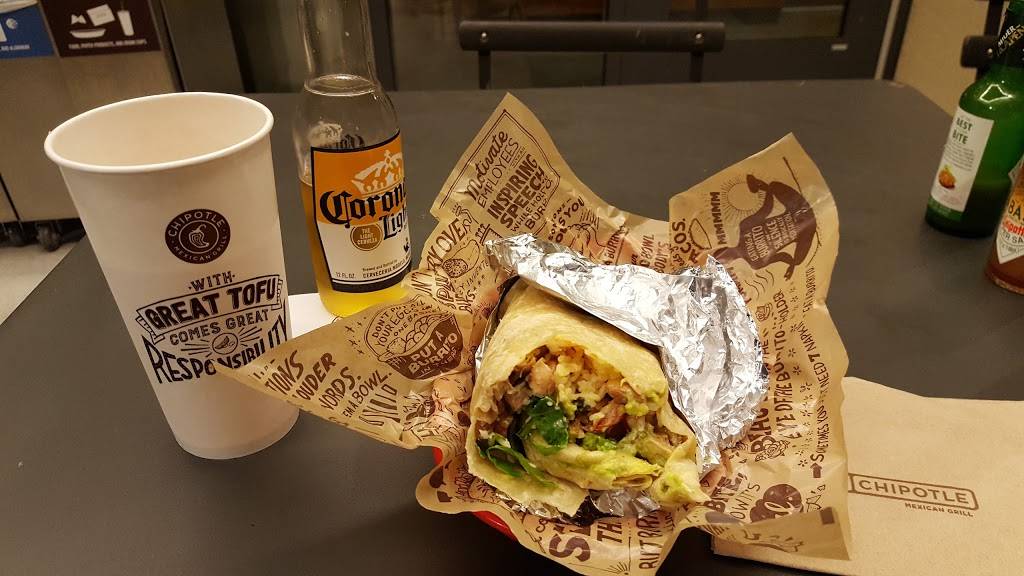 Chipotle Mexican Grill | restaurant | 1195 Admiral Callaghan Ln, Vallejo, CA 94591, USA | 7075521024 OR +1 707-552-1024
