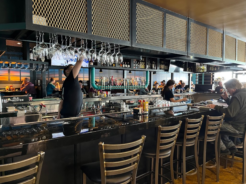 Daves High Desert Grill | restaurant | 5200 Eubank Blvd NE Suite B5, Albuquerque, NM 87111, USA | 5054332380 OR +1 505-433-2380