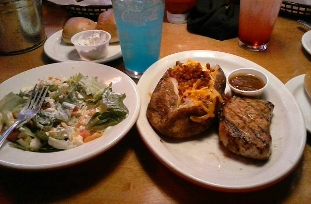 Texas Roadhouse | restaurant | 120 Morrell Rd, Knoxville, TN 37919, USA | 8655844150 OR +1 865-584-4150