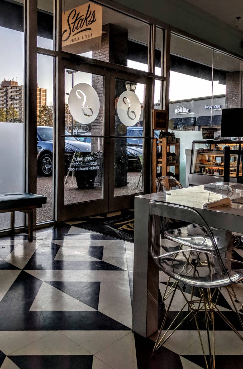 Staks Pancake Kitchen | restaurant | 4615 Poplar Ave #102, Memphis, TN 38117, USA | 9015092367 OR +1 901-509-2367