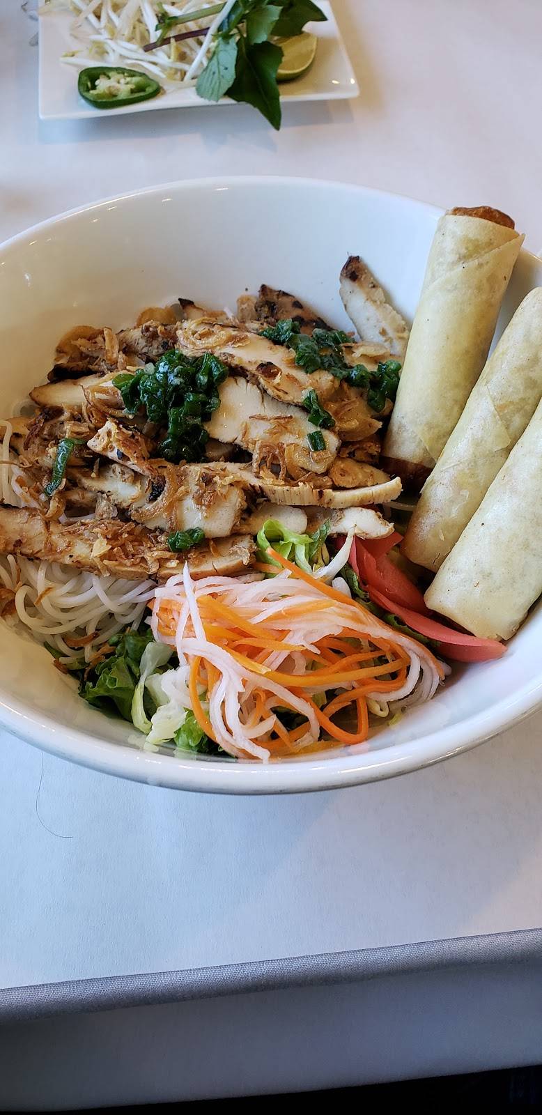Pho Tam | restaurant | 6959 Dempster Street, Niles, IL 60714, USA | 2244705140 OR +1 224-470-5140