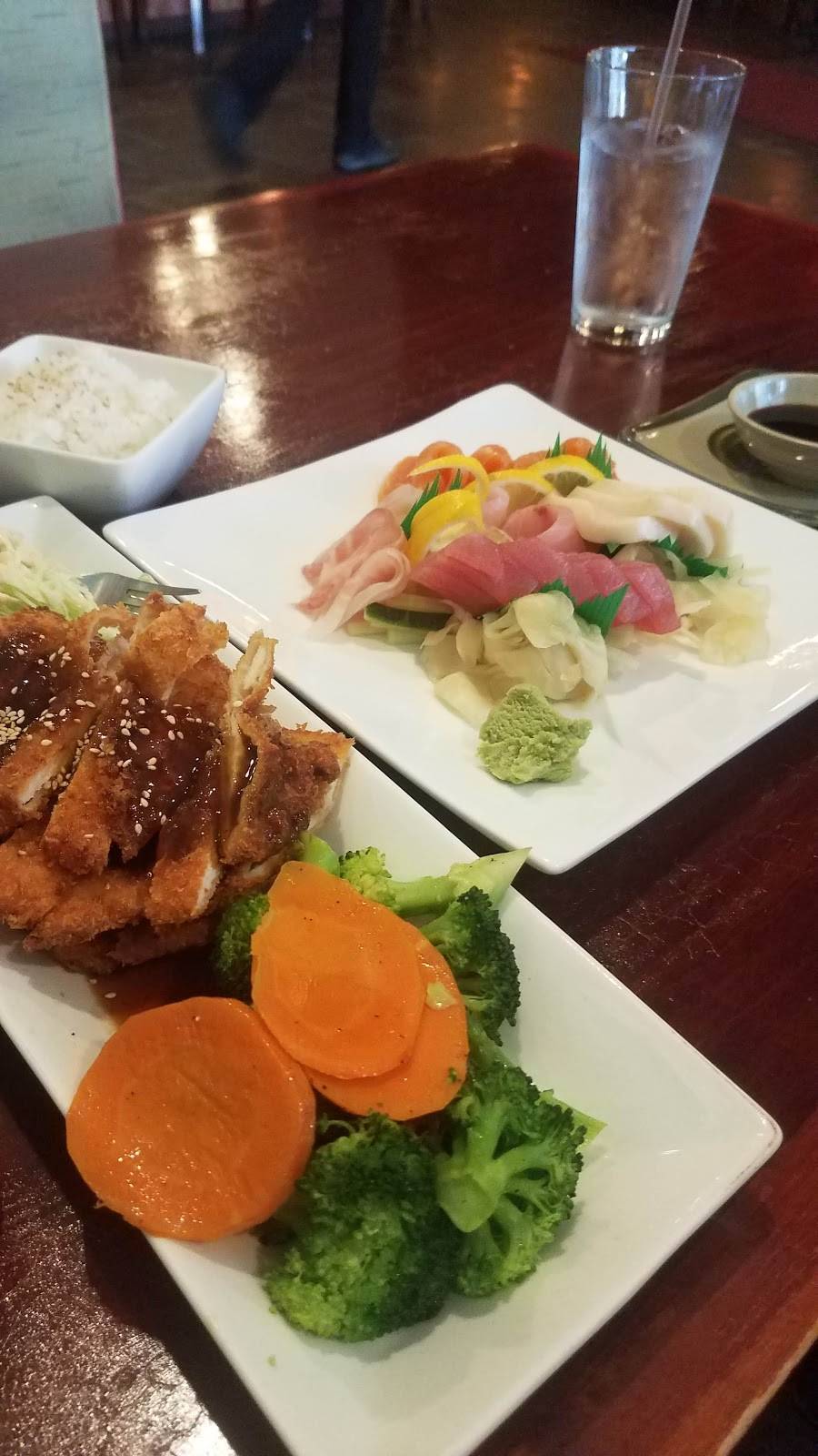 Makimoto Sushi Bar & Asian Kitchen | restaurant | 2741 University Dr, Auburn Hills, MI 48326, USA | 2484750880 OR +1 248-475-0880